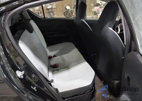 2015 Toyota Prius C One из США, поврежденный, VIN JTDKDTB35F1577941